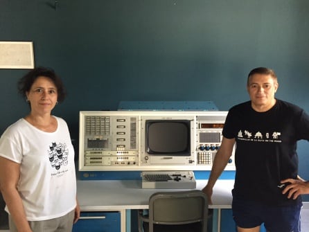 Elena Hernández y Pablo Alonso en el Museo Lunar de Fresnedillas de la Oliva.