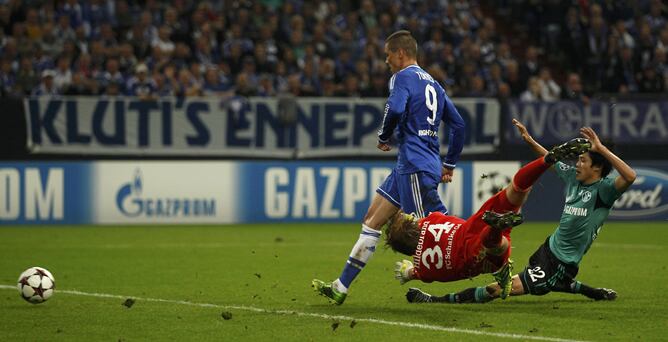 El delantero español hizo dos de los tres goles de su equipo en Alemania