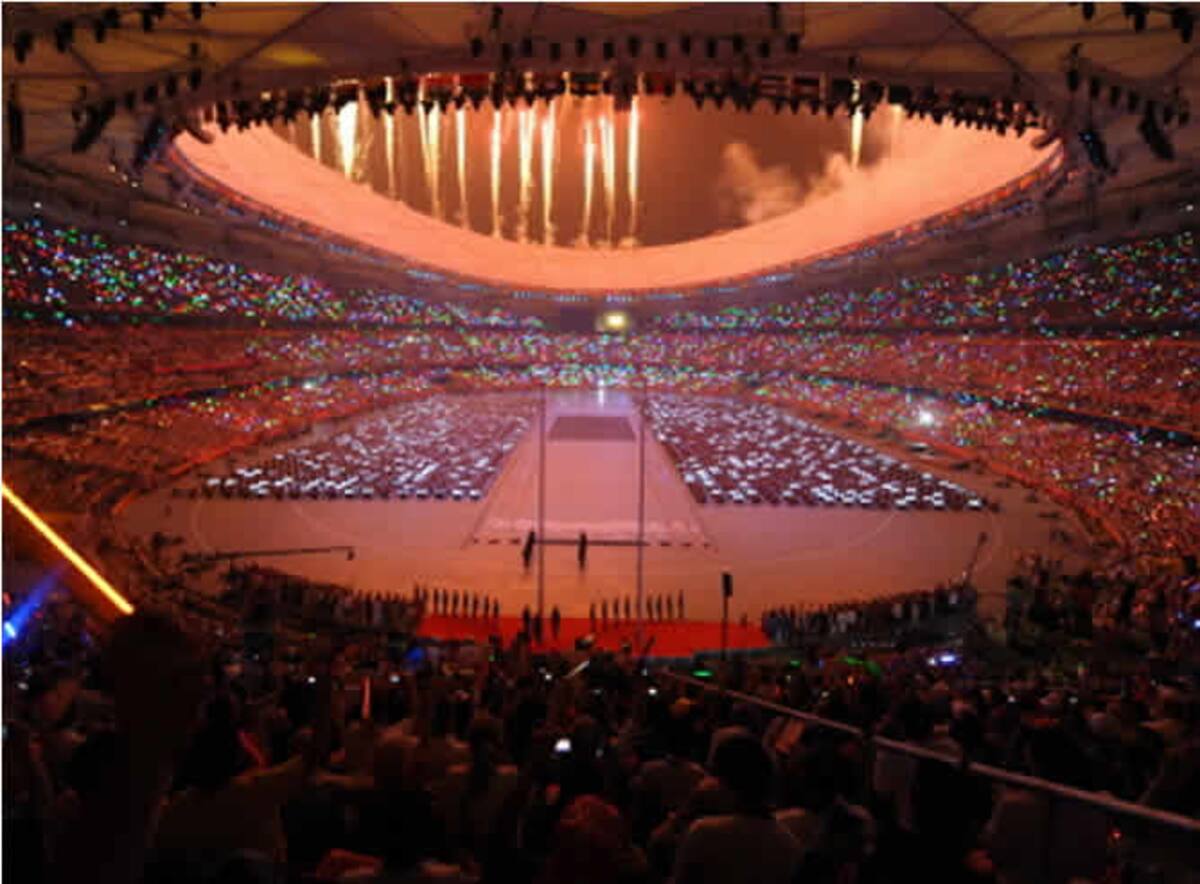 Miles de personas no han querido perderse la espectacular ceremonia de inauguración de los Juegos Olímpicos