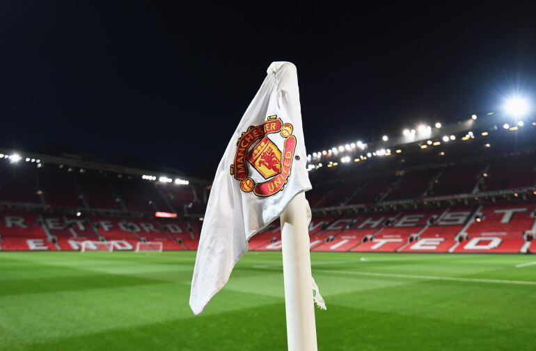 El banderín del Manchester United en Old Trafford