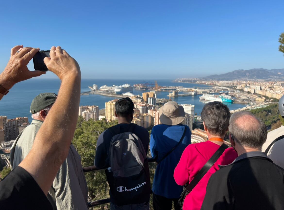 Turistas en el mirador de Gibralfaro