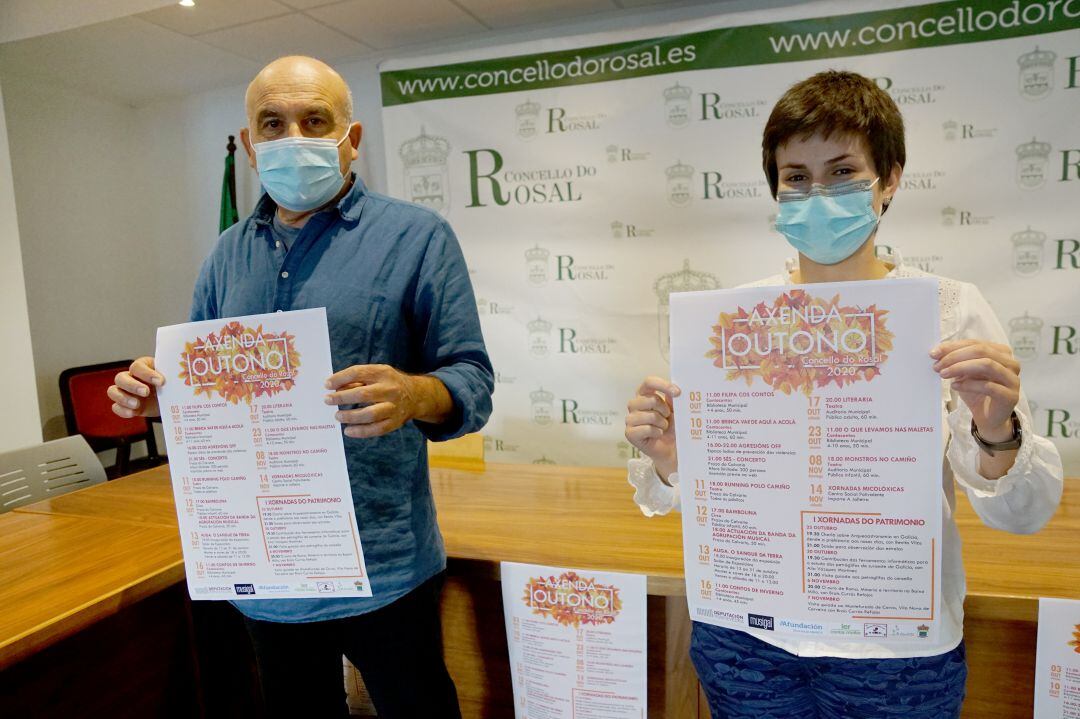 Carlos Villanueva y Ánxela Fernández, concejal de Cultura y alcaldesa de O Rosal, respectivamente,