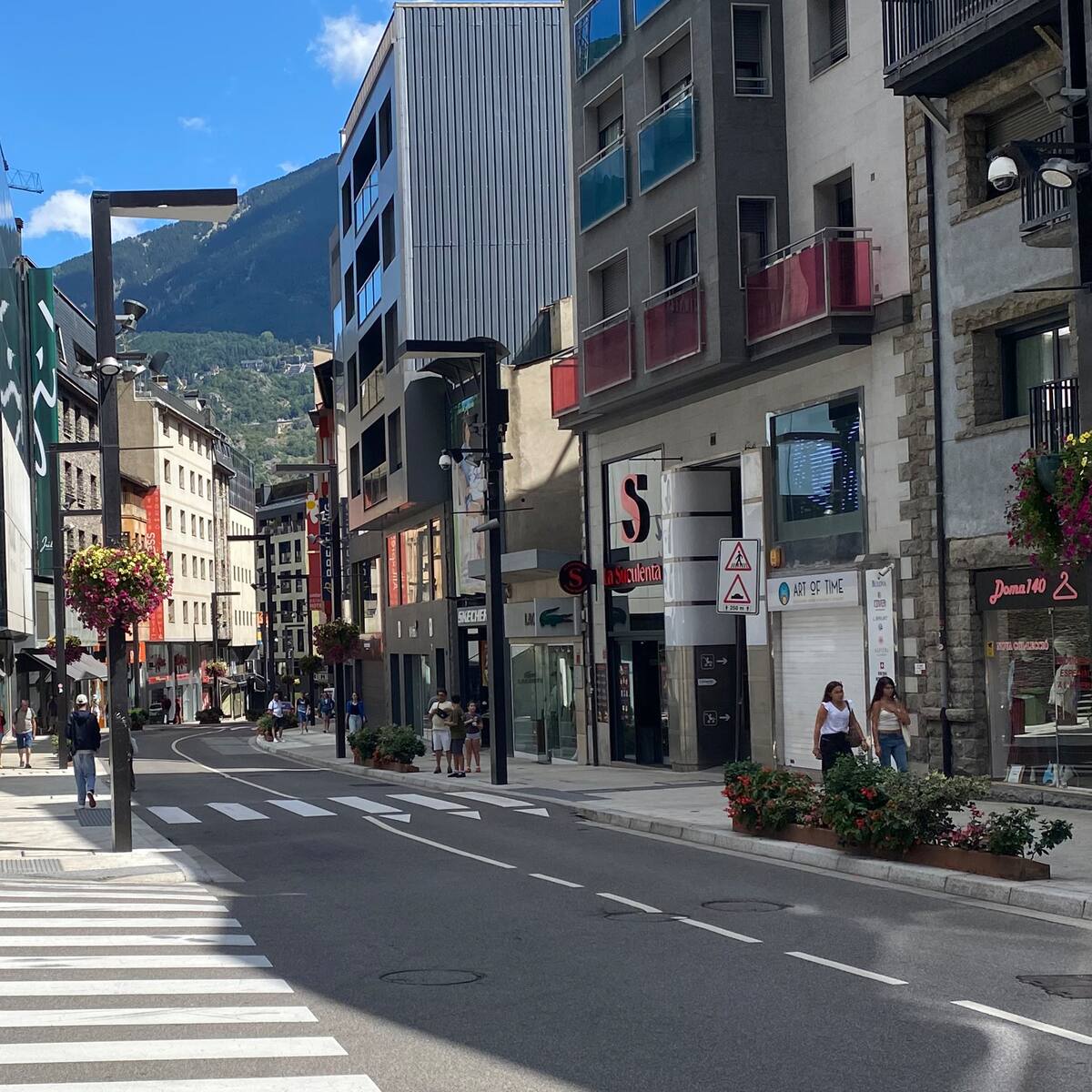 Andorra la Vella estudia convertir la part alta de Meritxell en zona per a vianants