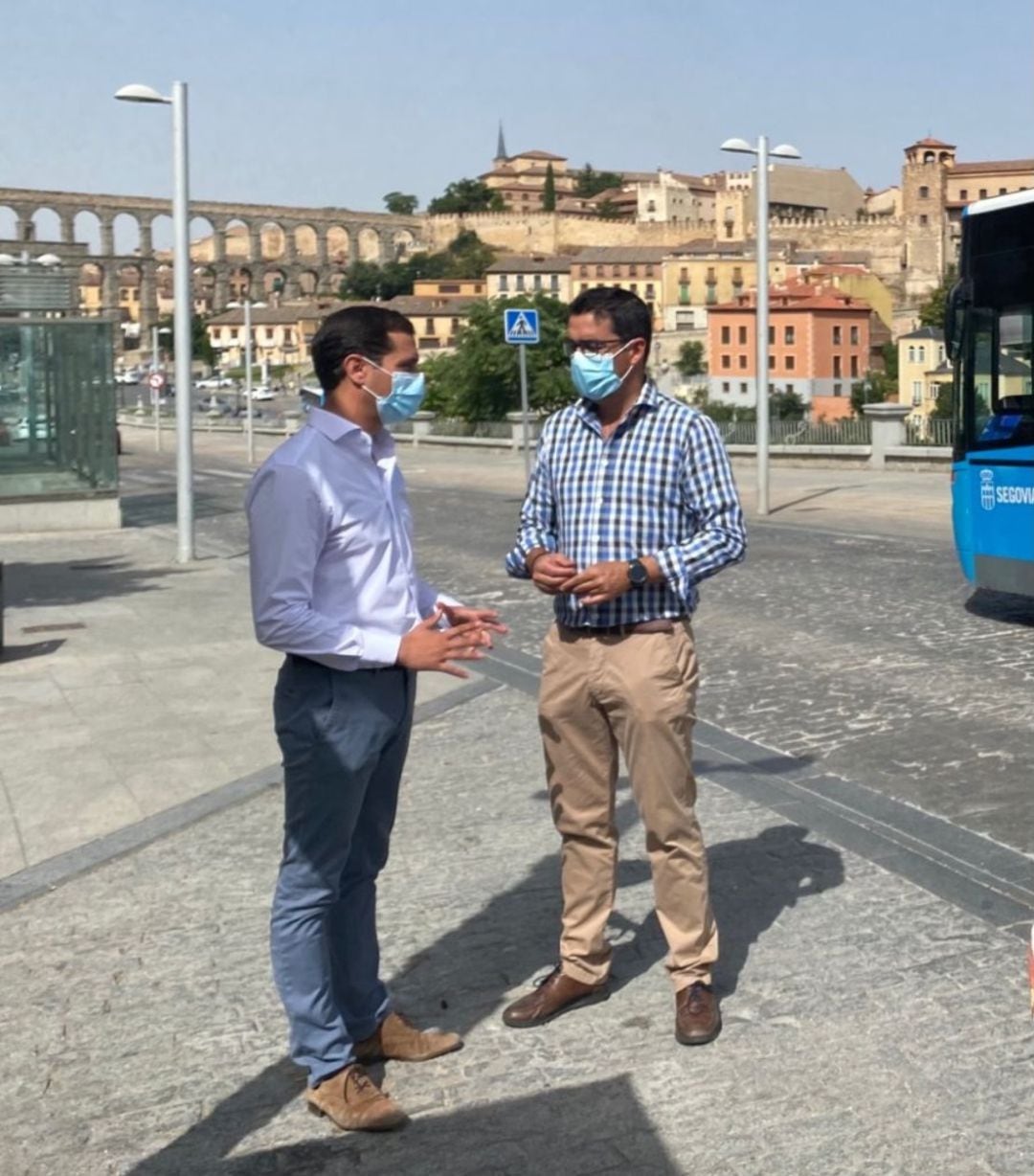 Pablo Pérez junto a José Luis Horcajo en la avenida Padre Claret