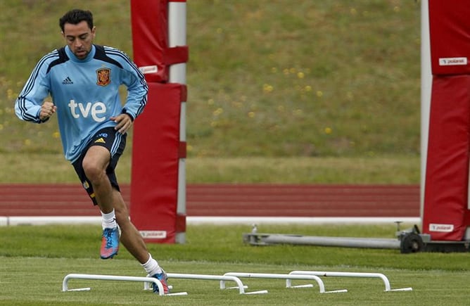 El jugador del F.C. Barcelona entrena con la Selección antes del partido contra Italia