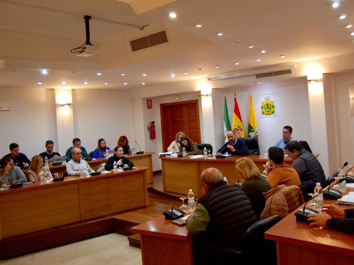 Unanimidad en Los Barrios para pedir la autogestión comarcal de la Zona Franca