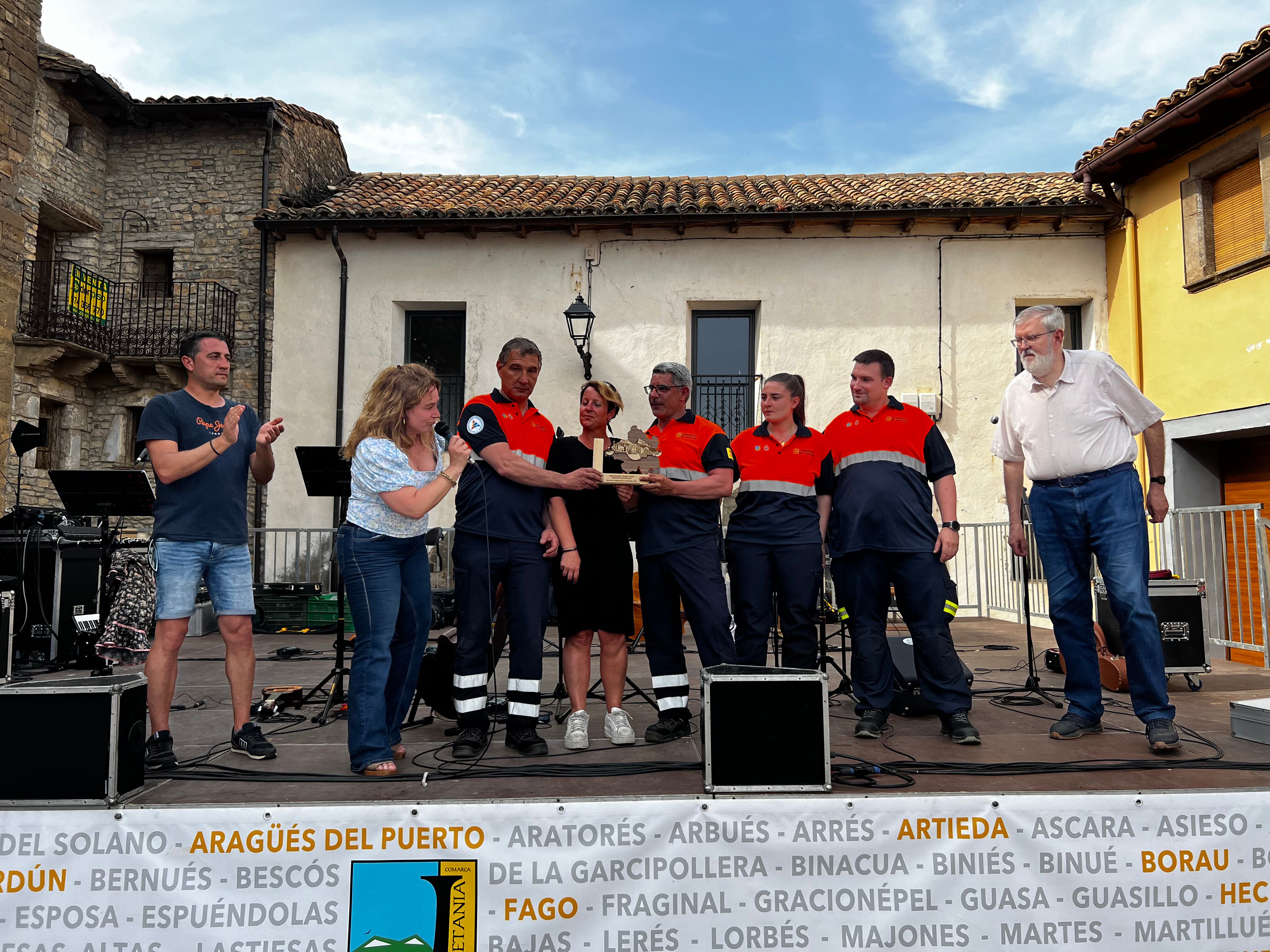 Premio Orgullo d'aquí a los voluntarios de Protección Civil en el Día Comarca de la Jacetania 2025