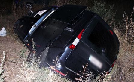 Estado en el que quedó el coche contra el que chocó el camionero que se dio a la fuga