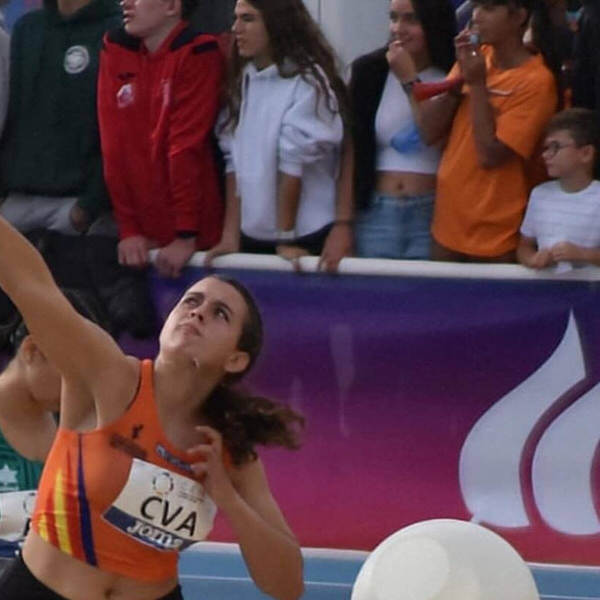 Anhara Ortega Busquier (C. A. Cableworld Novelda), campeona de España Sub-16 de lanzamiento de peso