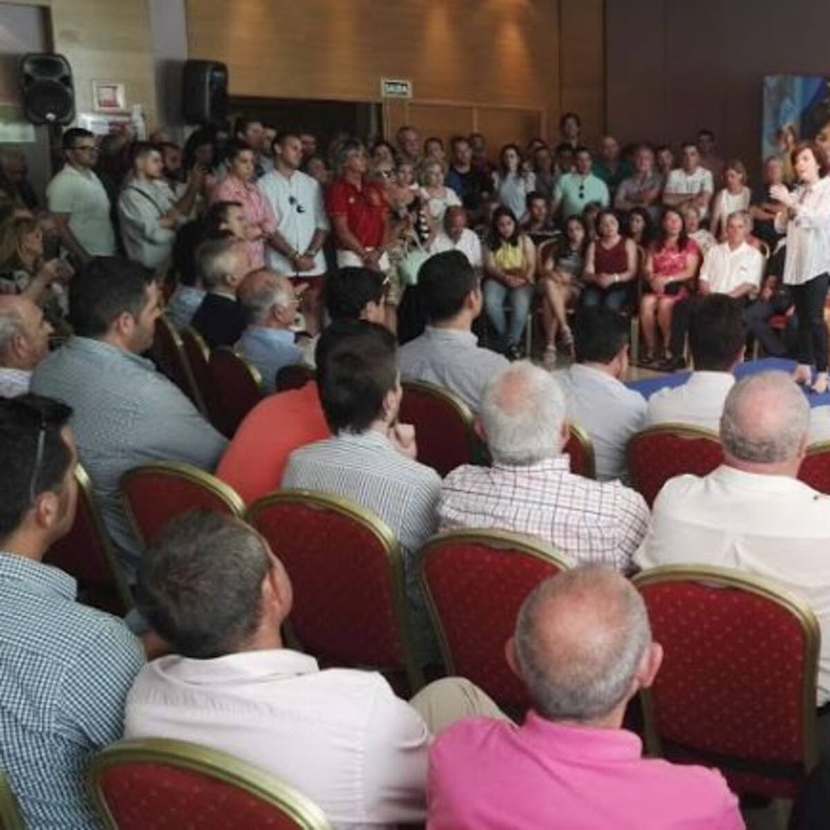 Soraya gana las primarias y Cospedal arrasa en Almería