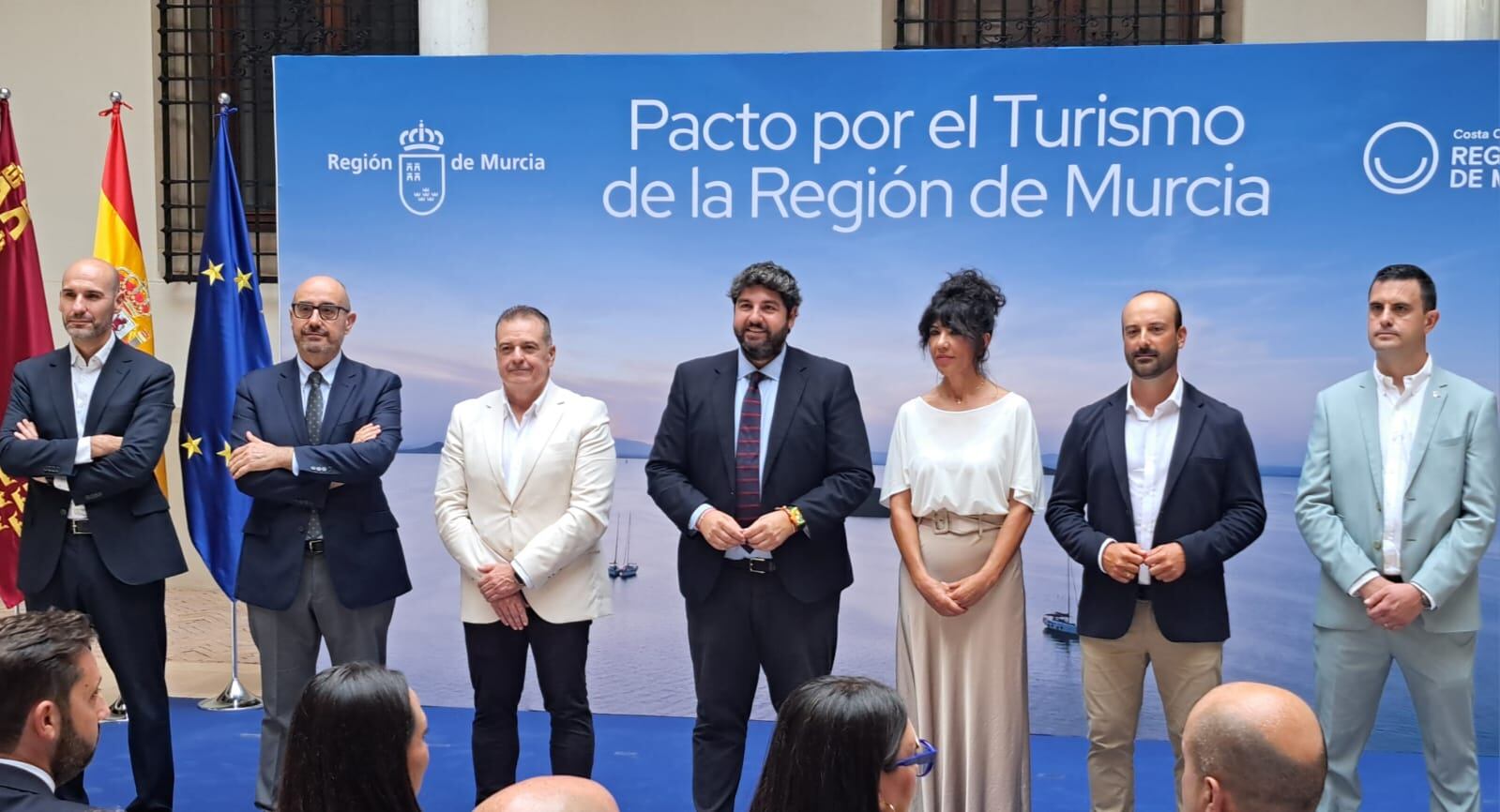 Firma del Pacto por el Turismo