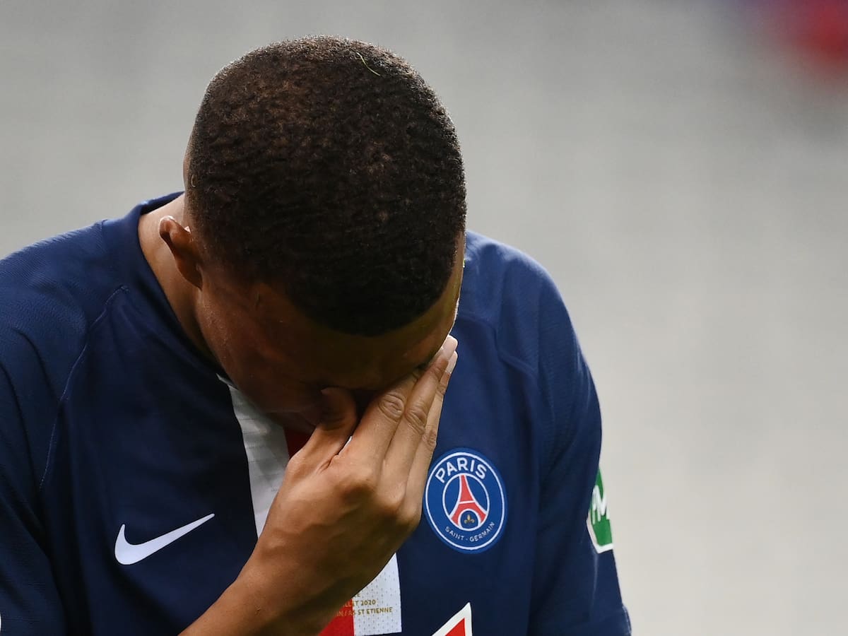 "Mbappé tenía casi lágrimas porque quería irse al Real Madrid": la intrahistoria del 'no' del PSG a las llamadas de Florentino Pérez