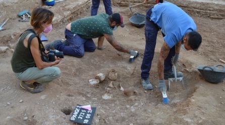 Equipo de excavación de la plaza del Ángel de València