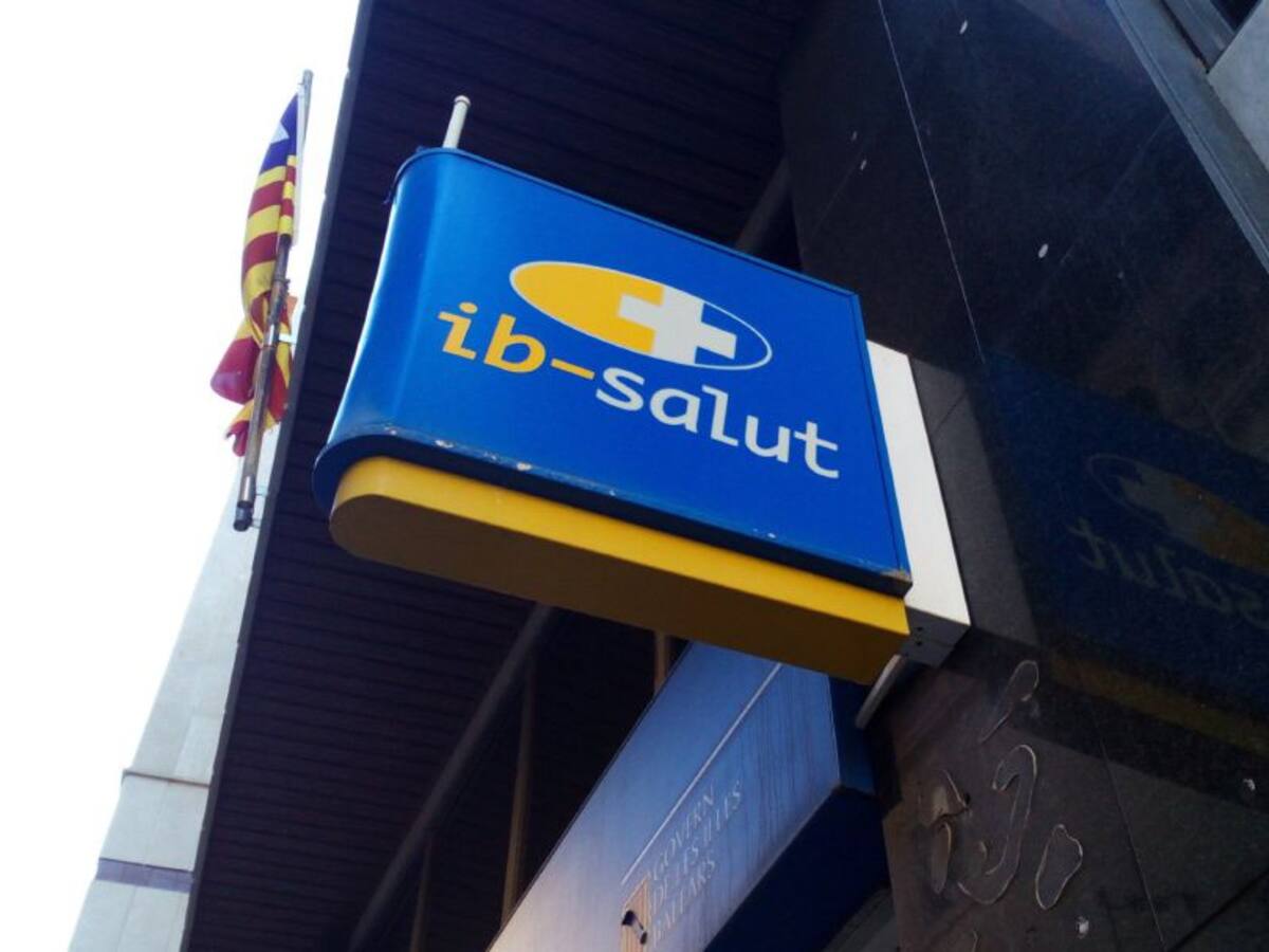 Amenazan con un cuchillo a dos técnicos del 061 que intentaban evitar una pelea