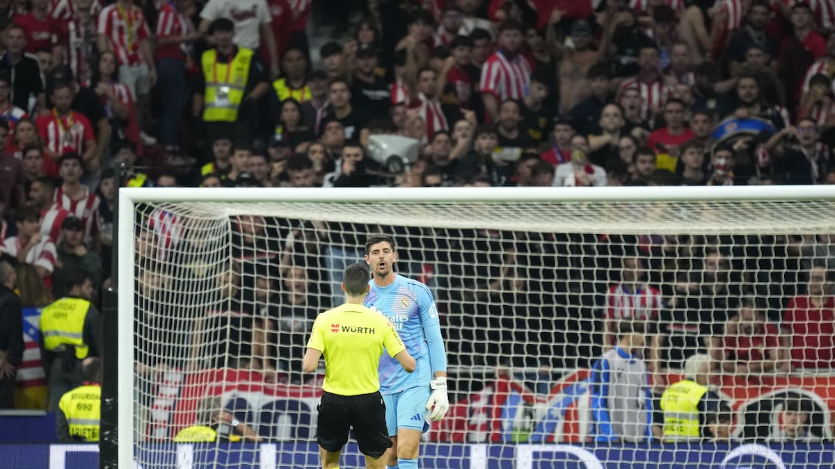 "Muchos quieren que en los campos se pueda seguir insultando": Álvaro Benito advierte del problema de los ultras