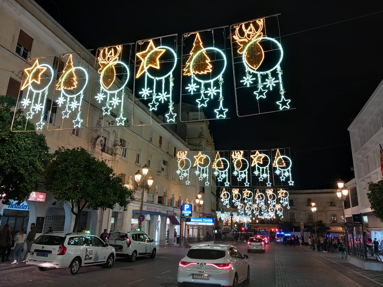 Iluminación navideña en plaza Esteve, Jerez