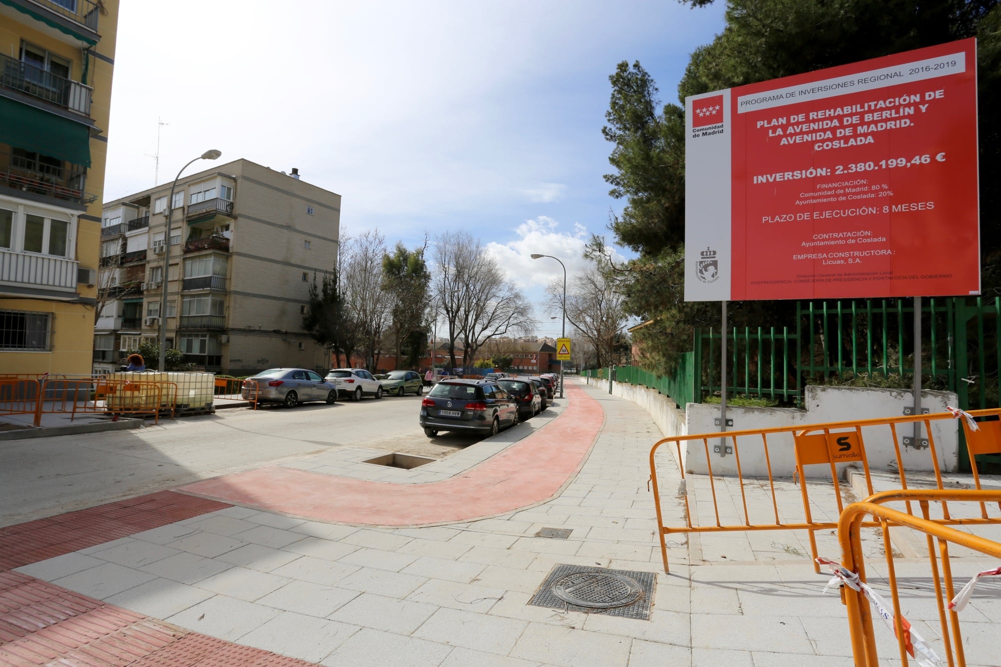 Obras en la avenida de Berlín de Coslada.