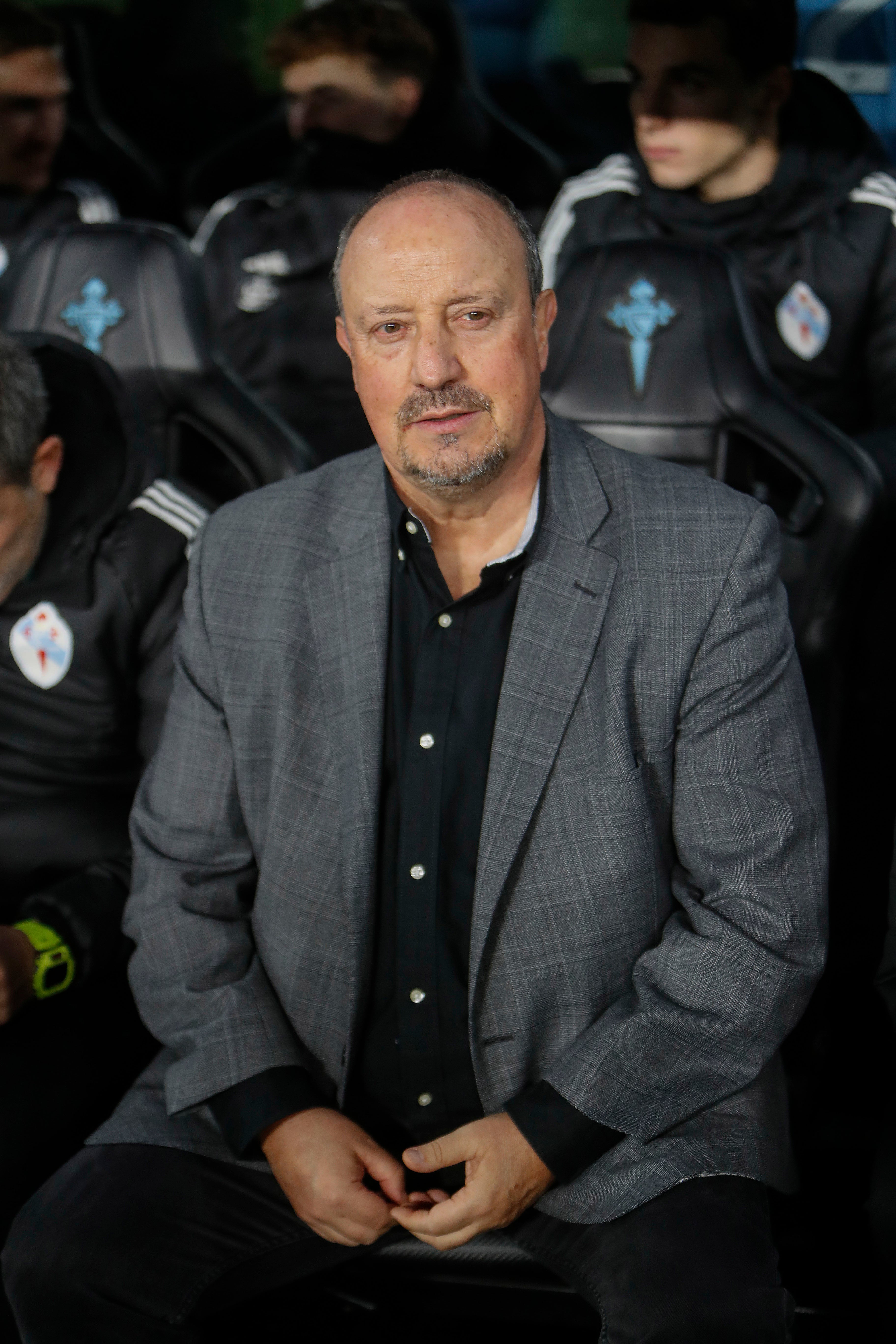 Vigo (Pontevedra) 20/01/2024.- El entrenador del Celta Rafa Benitez durante el encuentro correspondiente a la jornada 21 de Primera División que disputan hoy sábado Celta y Real Sociedad en el estadio Balaidos, en Vigo. EFE / Salvador Sas.
