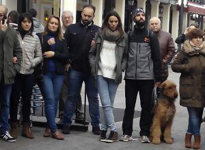 Familiares y amigos de Ángela Reina y Juan Alberto González