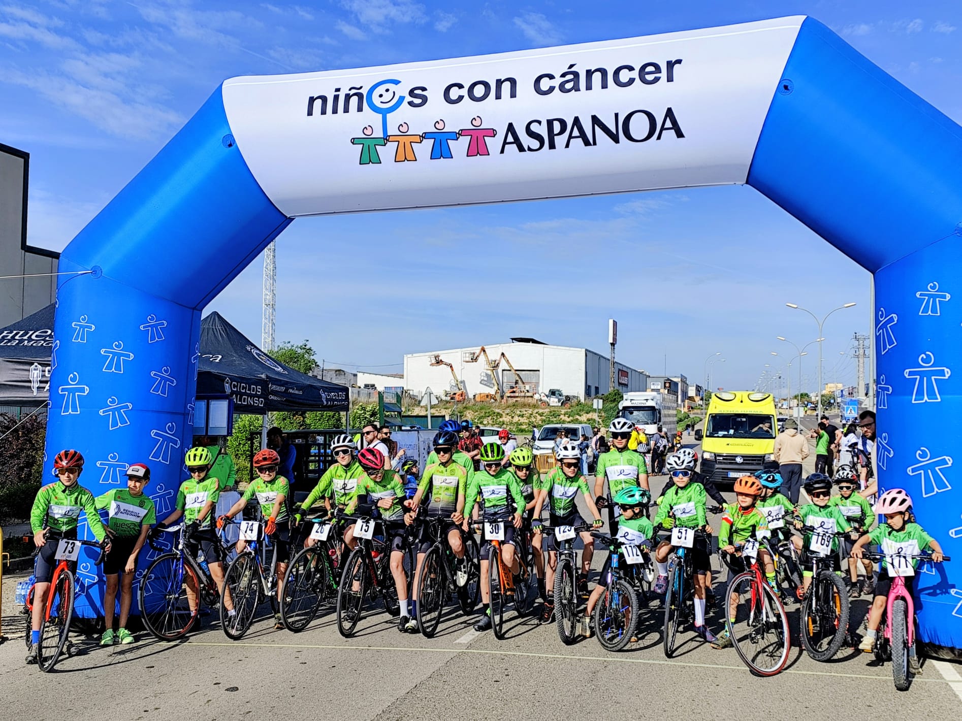 Los más pequeños fueron protagonistas de la jornada ciclista de San Jorge en Huesca