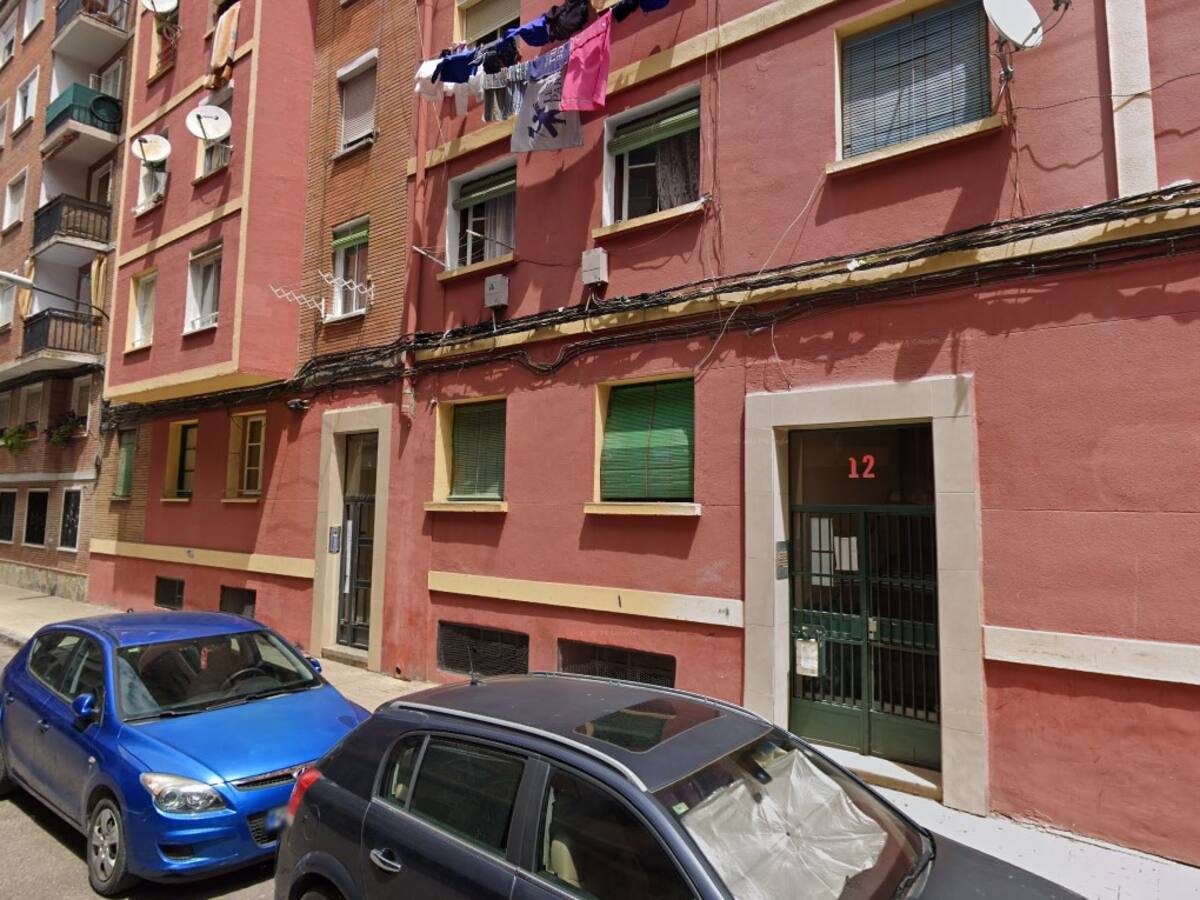 Desalojados 15 vecinos por un incendio en la calle Ribagorza 14 de Zaragoza