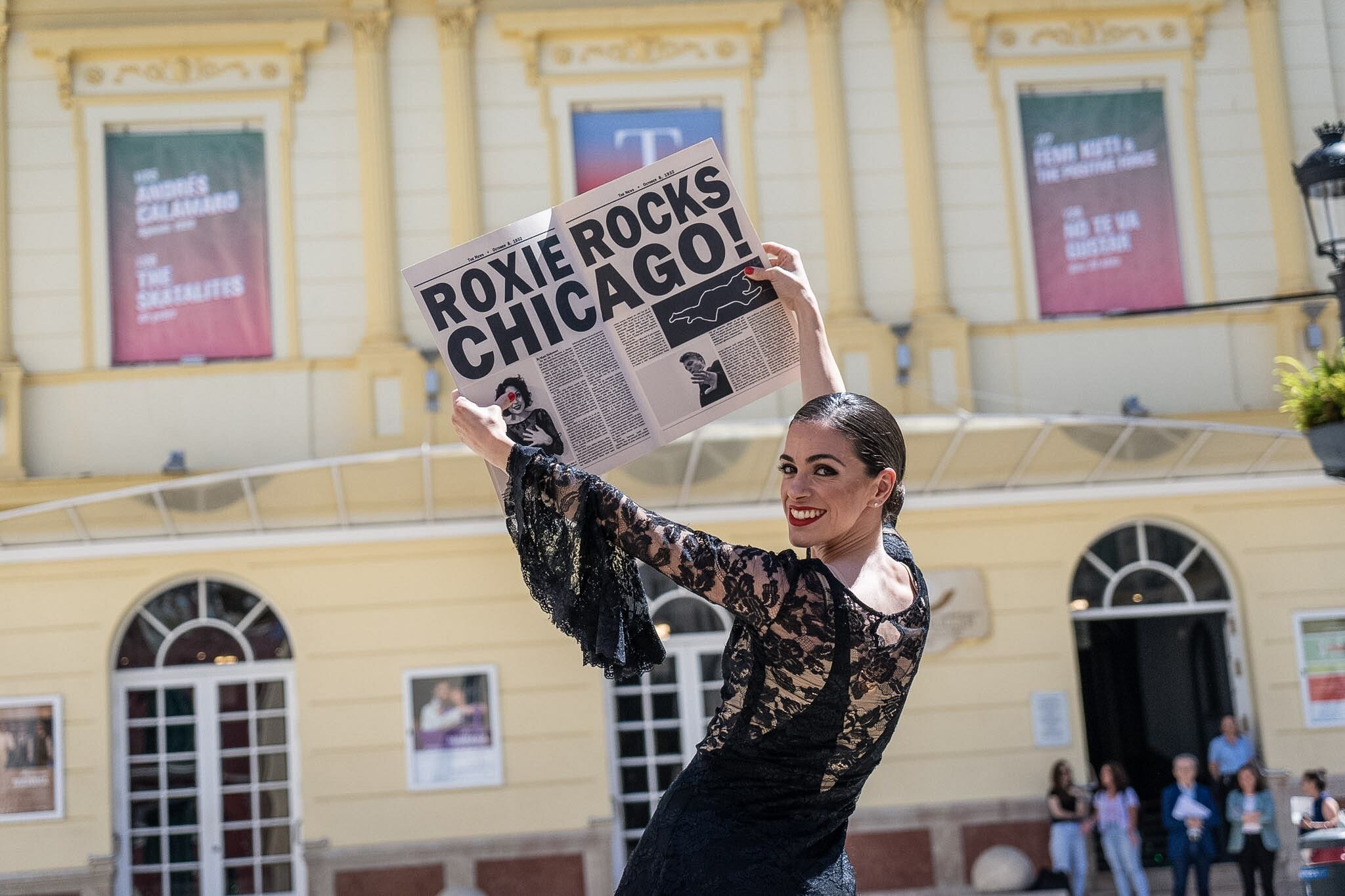 La asesina más famosa de Chicago anuncia  en la puerta del Teatro Cervantes el musical que llega a Málaga