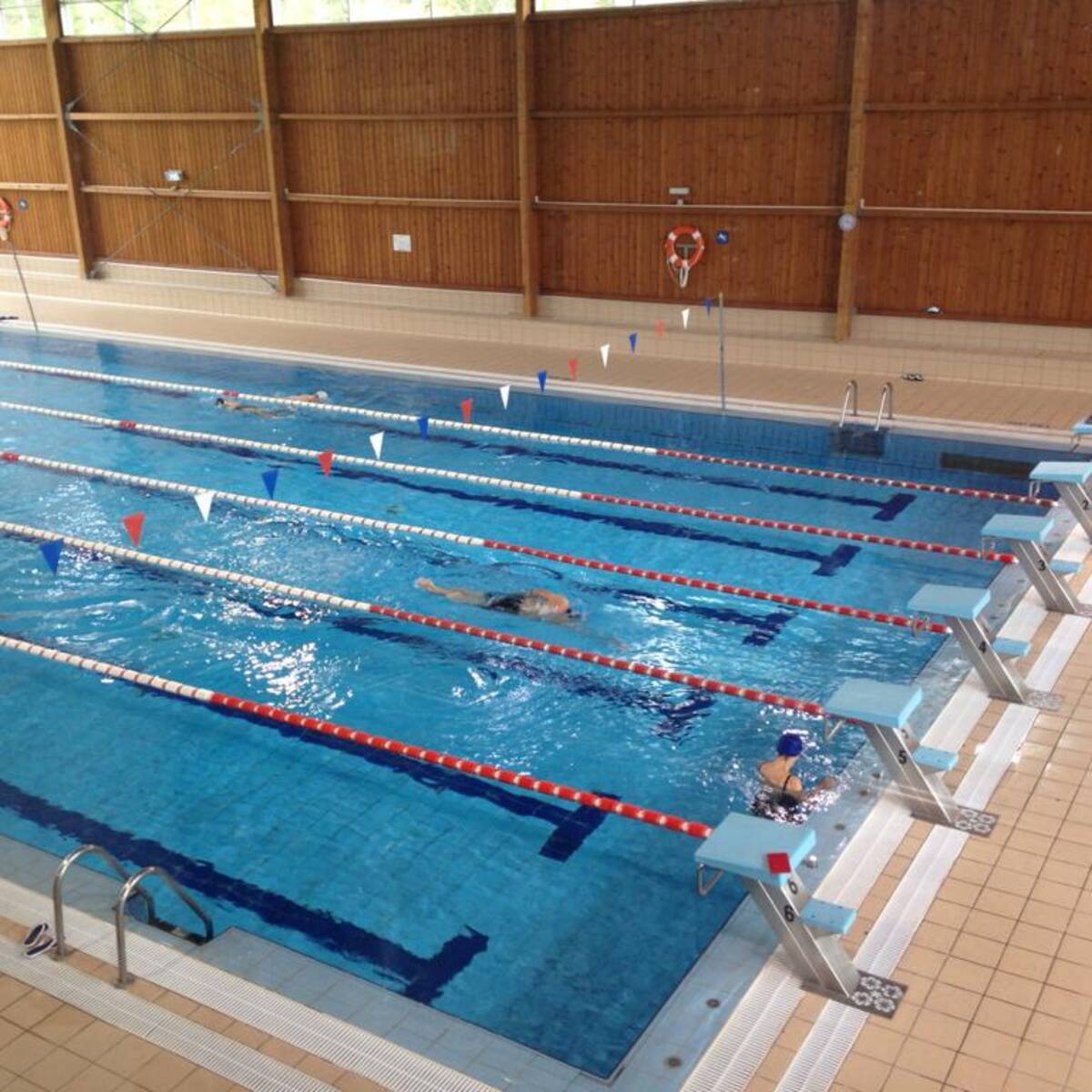 Barbastro abre las preinscripciones para los nuevos cursos trimestrales de natación