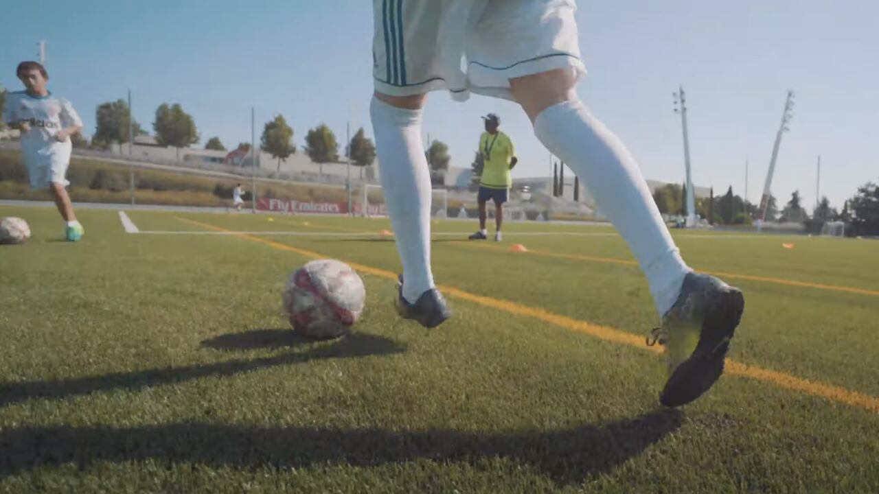 Fotograma del vídeo promocional de los Campus del Real Madrid para este verano 2022