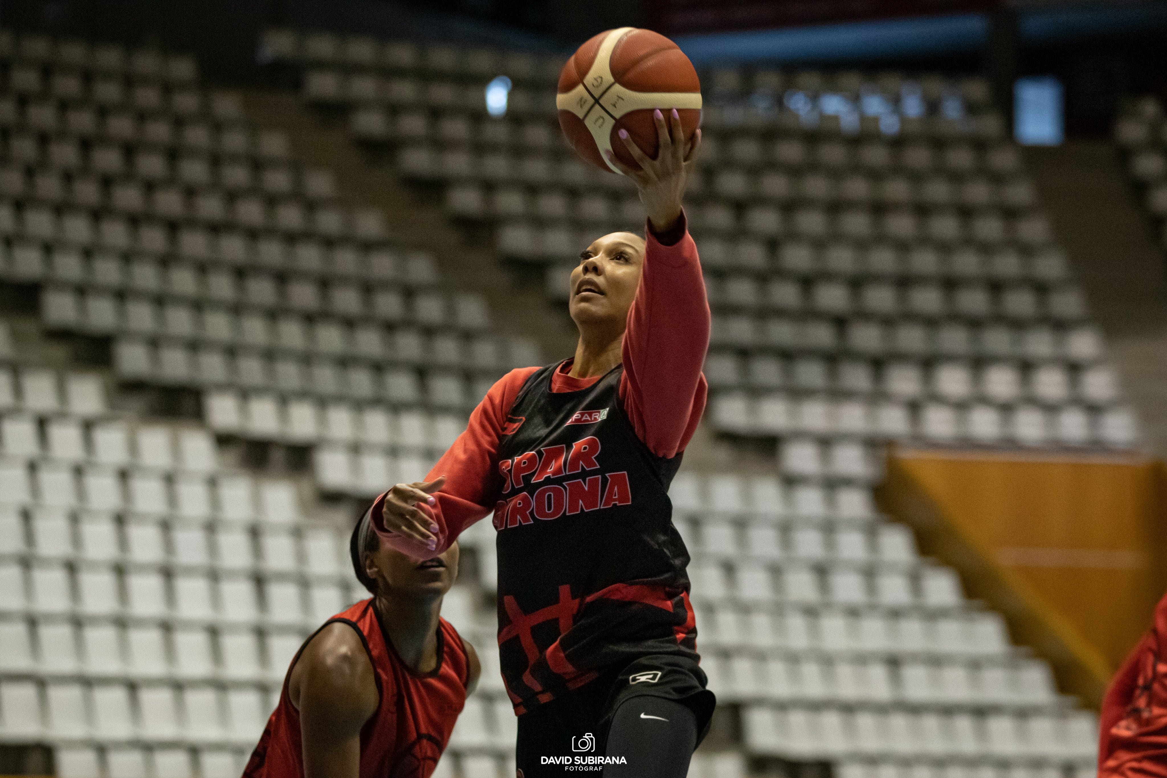 Rebekah Gardner, en l&#039;últim entrenament de l&#039;equip a Fontajau.