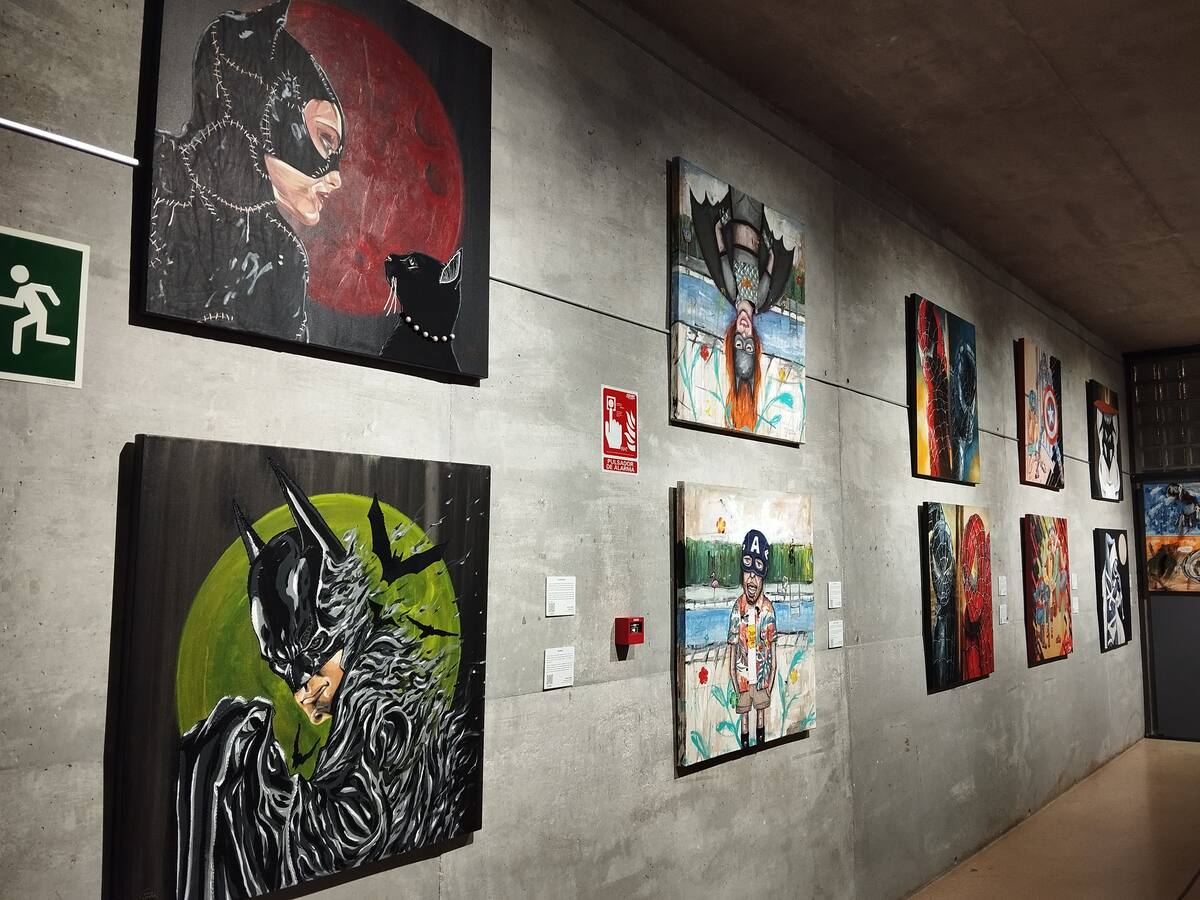 El Museo del Calzado de Elda recibe a los superhéroes más conocidos