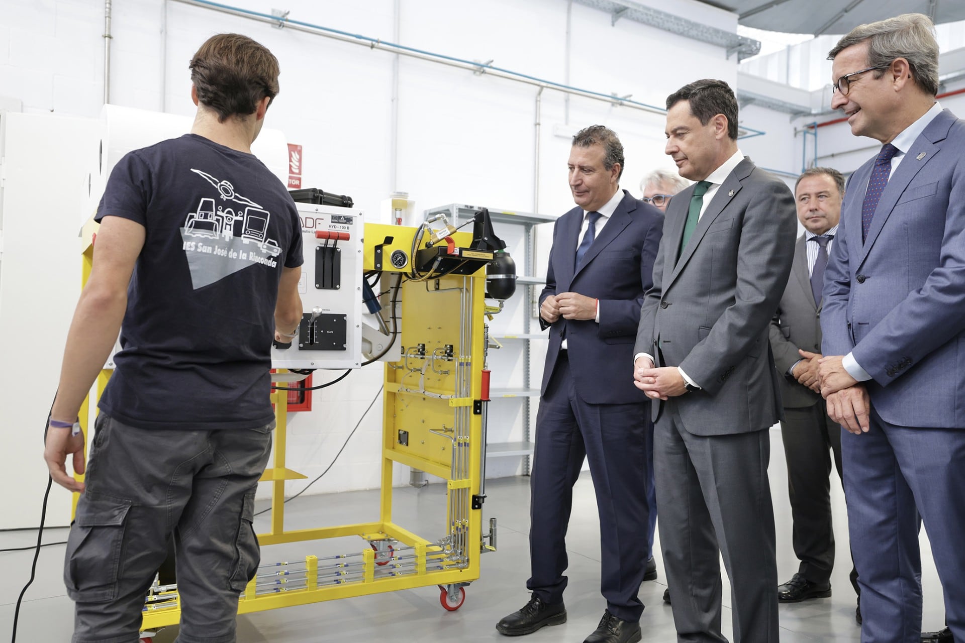 Inauguración del nuevo centro de FP de aeronáutica de La Rinconada