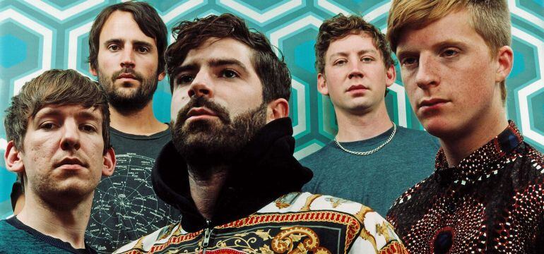 El grupo de música Foals en una imagen promocional