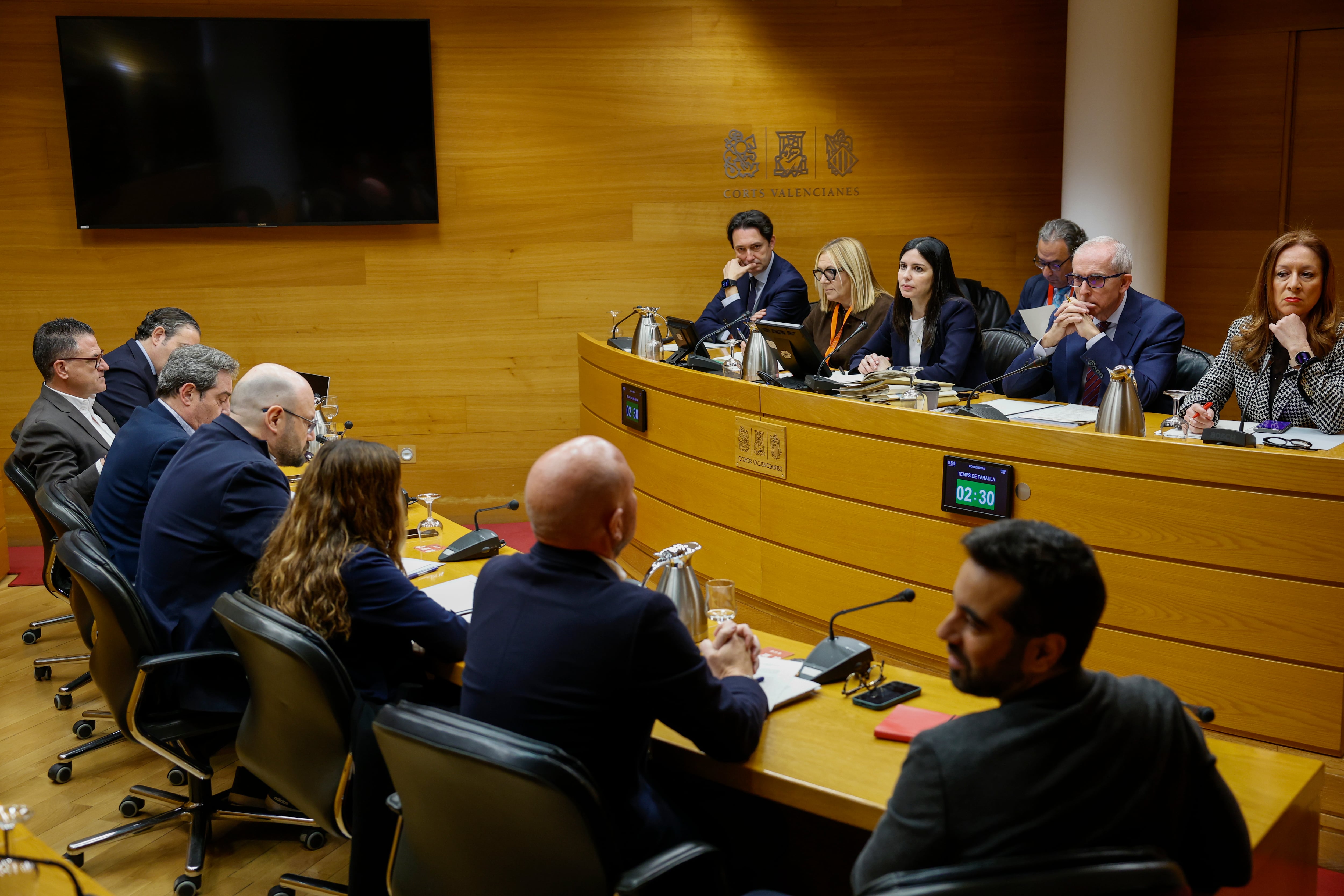 Vista general de la comisión de investigación sobre la dana de Les Corts Valencianes, que se constituyó el 27 de enero de 2025.