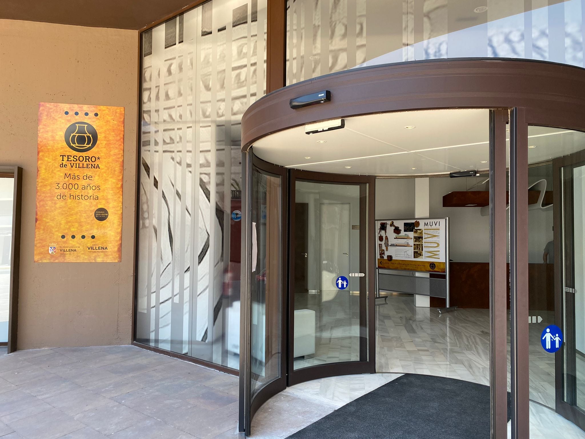 Entrada del Museo de Villena