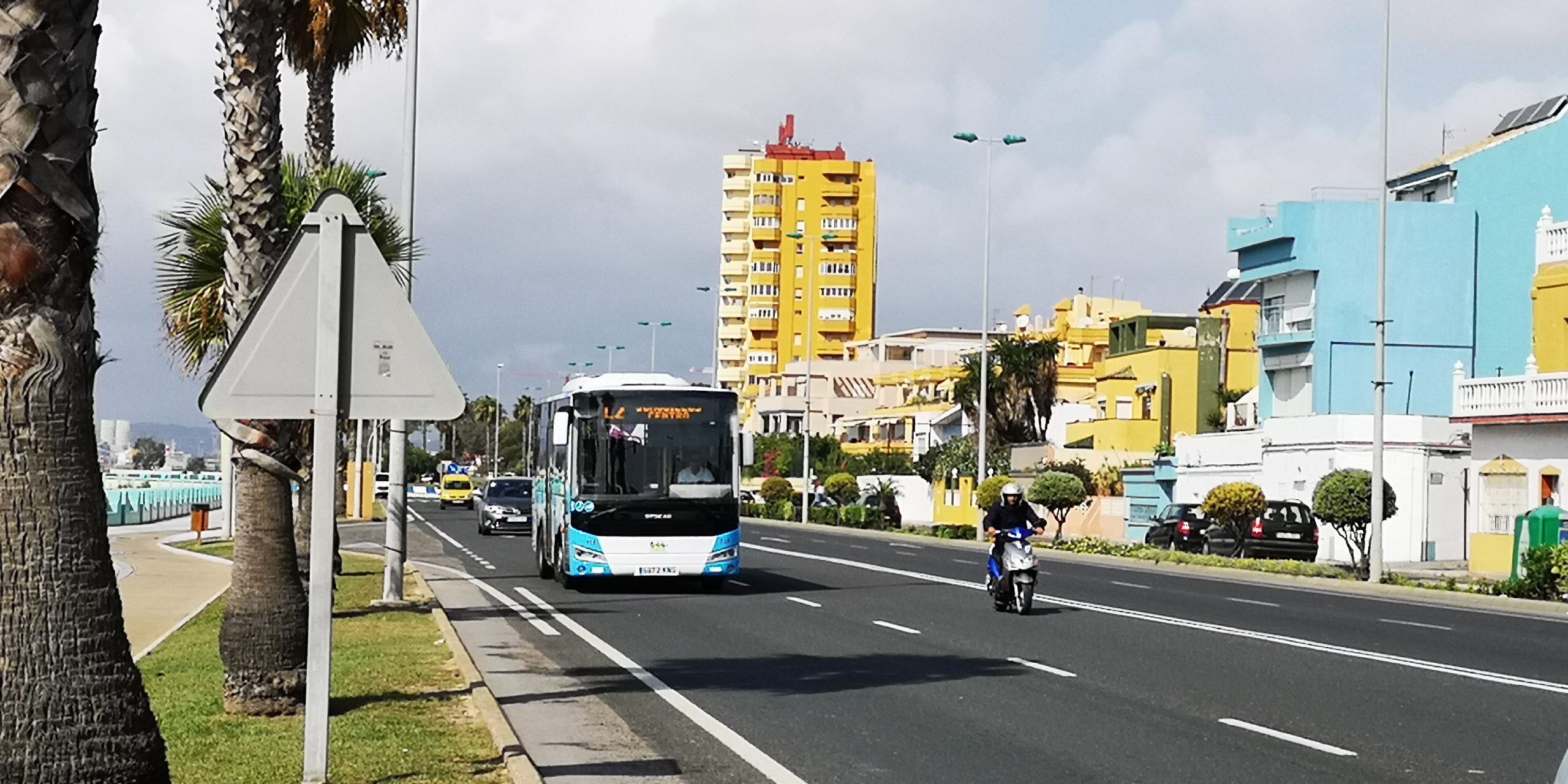 Autobuses en La Línea