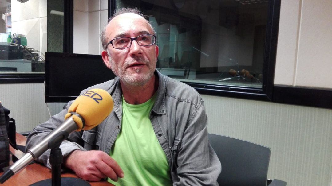 Jose Villalba en los estudios de Radio Zamora