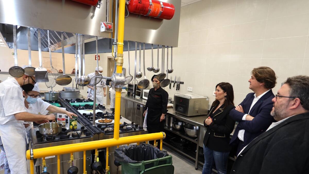 Fuenlabrada presenta su Escuela de Hostelería para formar a desempleados y profesionalizar el sector