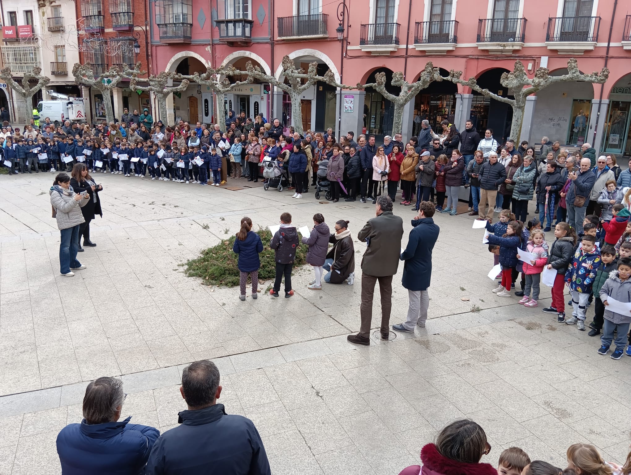 Canto escolar de las marzas en Aranda de Duero, 2025