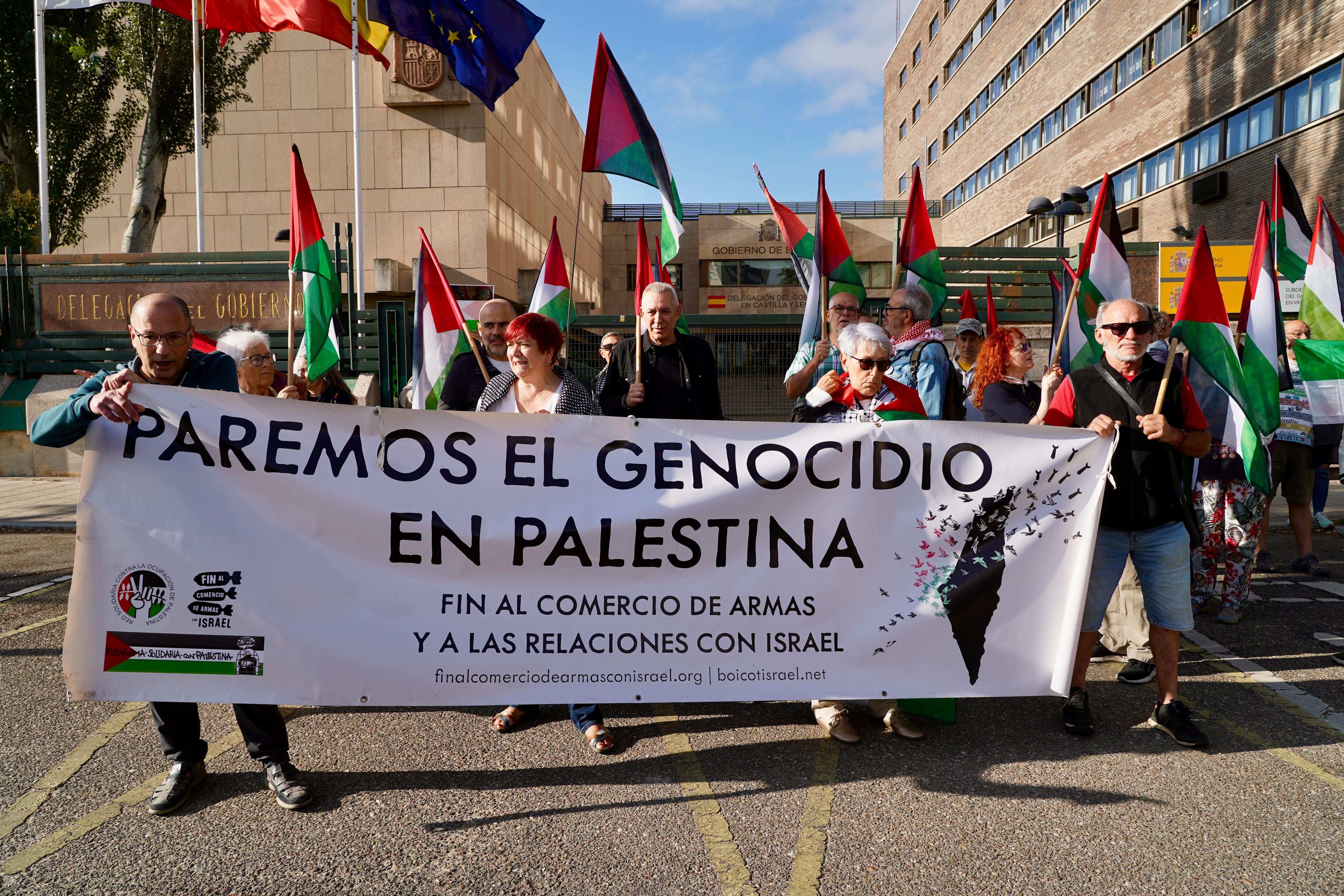 La Plataforma Solidaria con Palestina de Valladolid, junto con otras organizaciones que forman parte de la Red Solidaria contra la Ocupación de Palestina de 12 ciudades, convoca una concentración por el embargo de armas a Israel.
