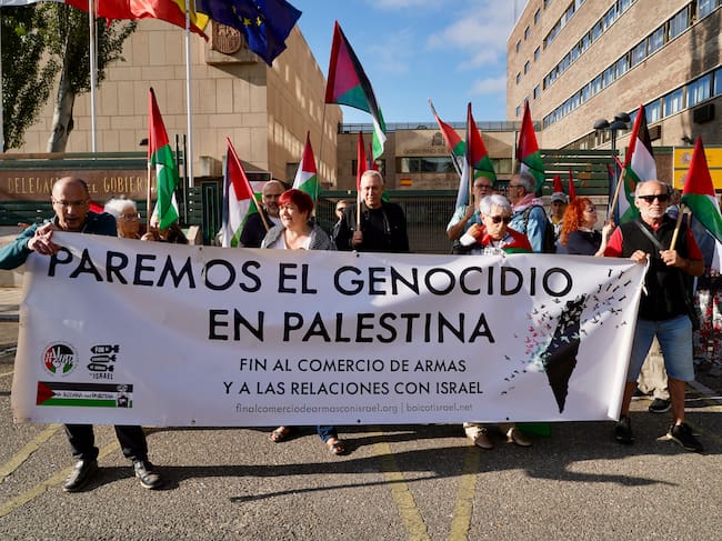 La Plataforma Solidaria con Palestina de Valladolid, junto con otras organizaciones que forman parte de la Red Solidaria contra la Ocupación de Palestina de 12 ciudades, convoca una concentración por el embargo de armas a Israel.