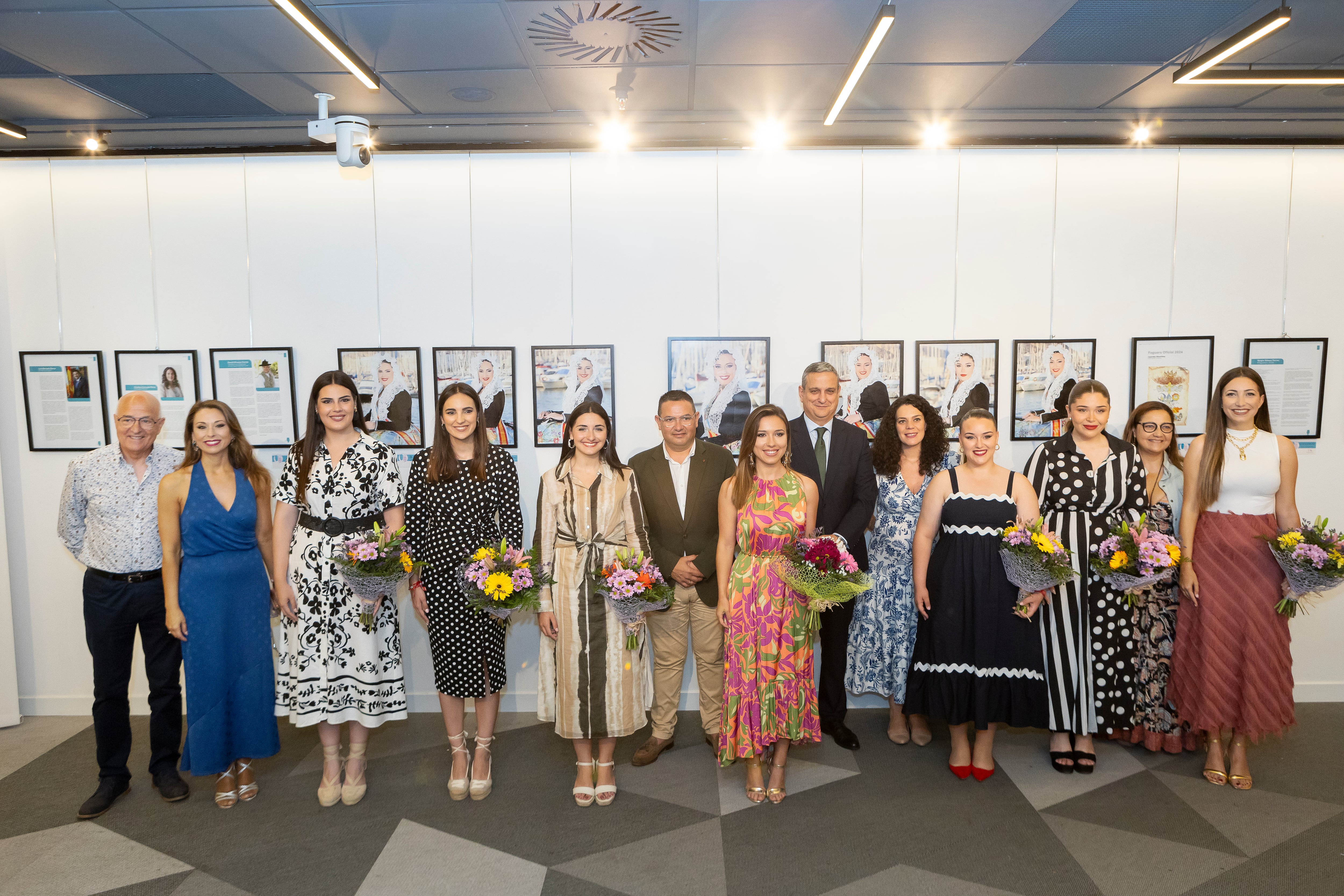 Exposición fotográfica dedicada a la revista &#039;Festa de Fogueres&#039;