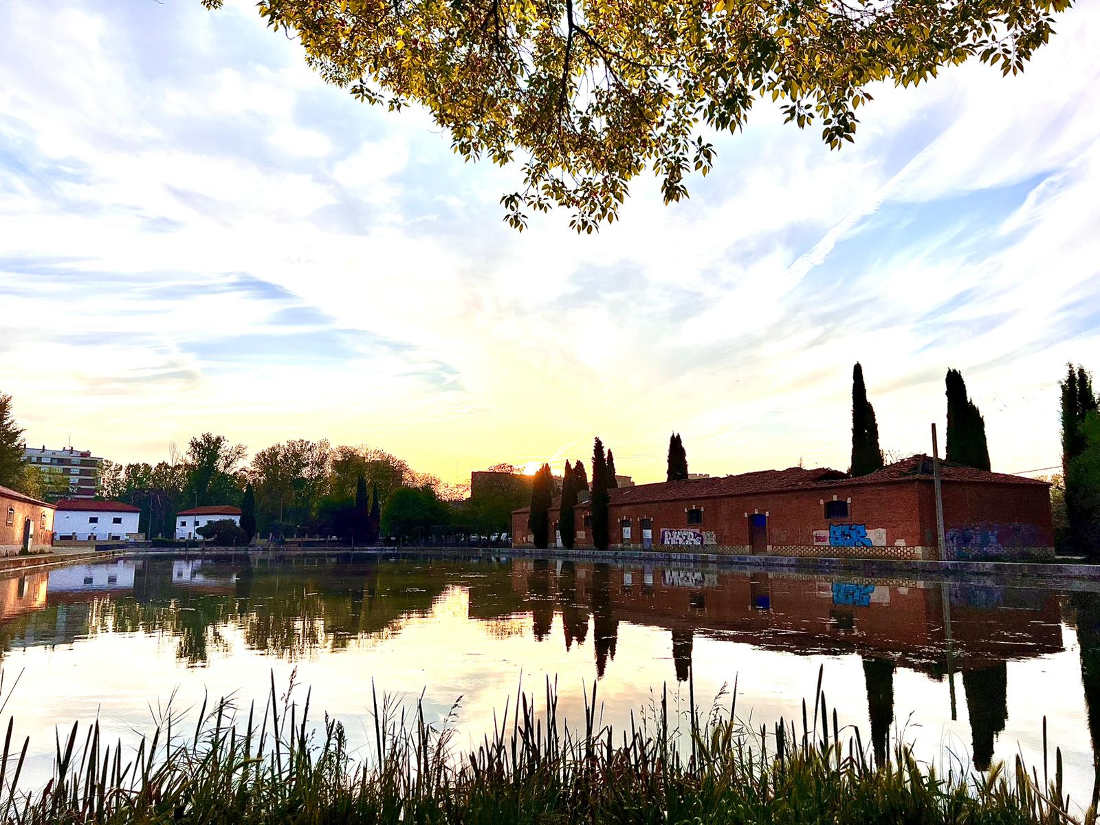 Dársena del Canal de Castilla en Palencia