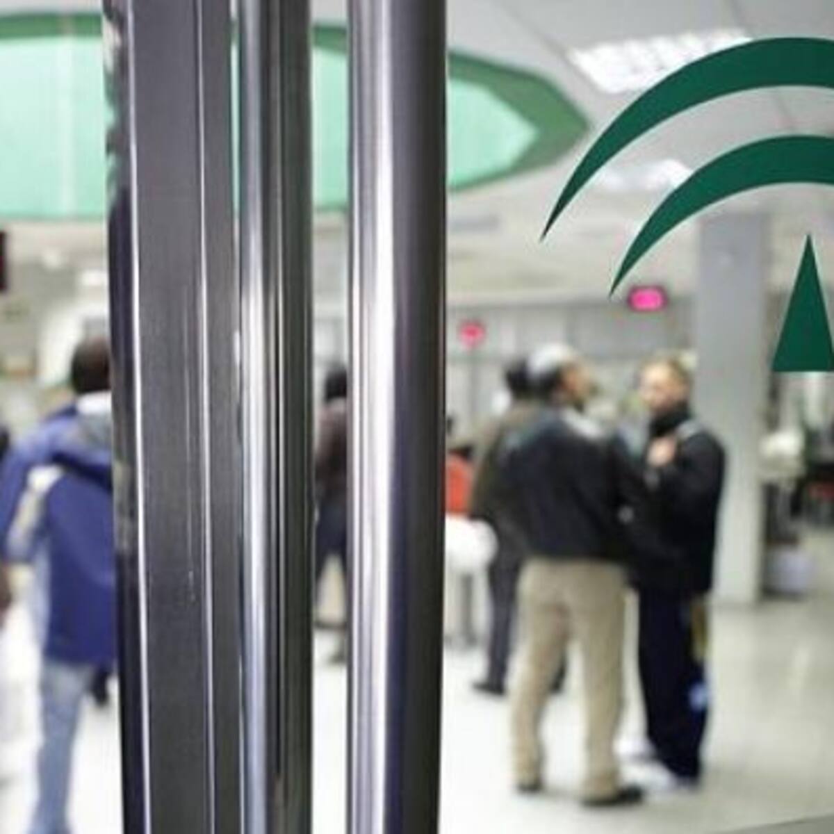 CSIF alerta de la ausencia de seguridad privada en oficinas del SAE