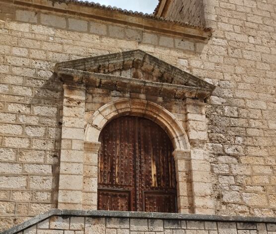 Puertas del Sol de la iglesia de la Asunción de Tarancón (Cuenca).