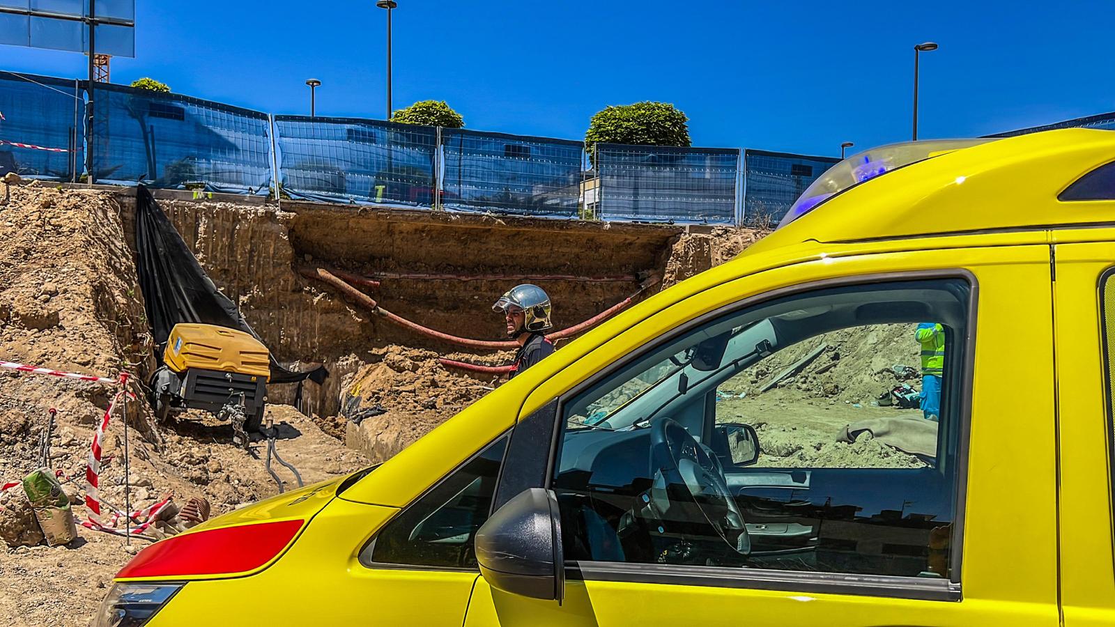 Imagen del lugar de los hechos donde se puede observar el desprendimiento de tierra que provocó el accidente laboral.