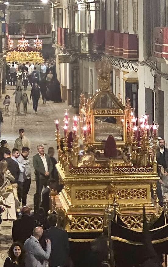 Fotografía de la publicación del Consejo General de HH y CF de Arahal