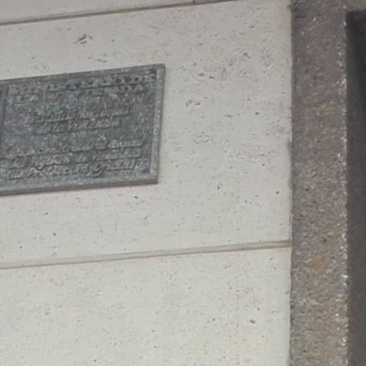 Menorca encara té cinc vestigis franquistes a llocs públics