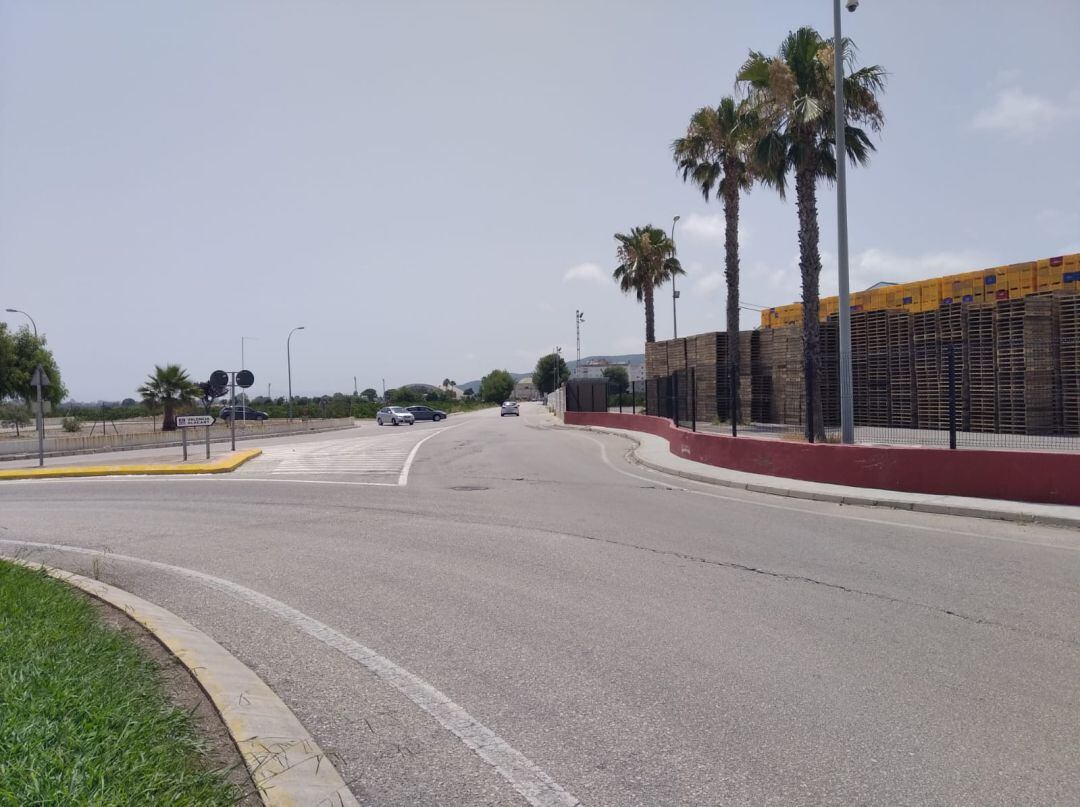 Primer tramo del carril bici a la playa de Xeraco 