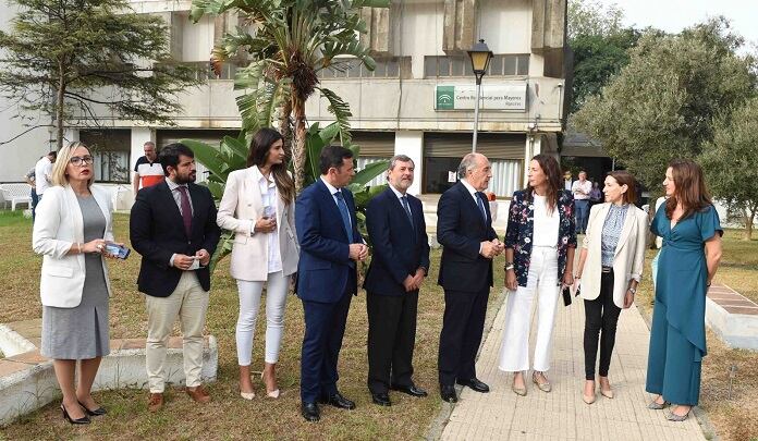 Visita de Loles López a las obras