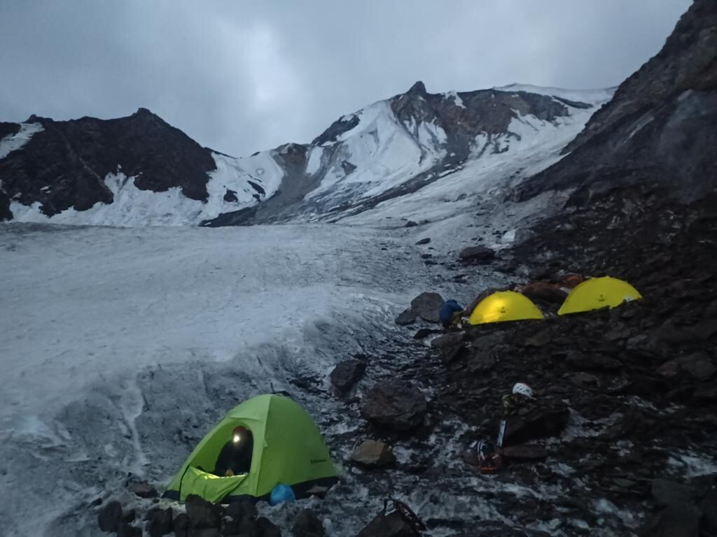 Expedición del Grupo Militar de Alta Montaña en el Karakorum